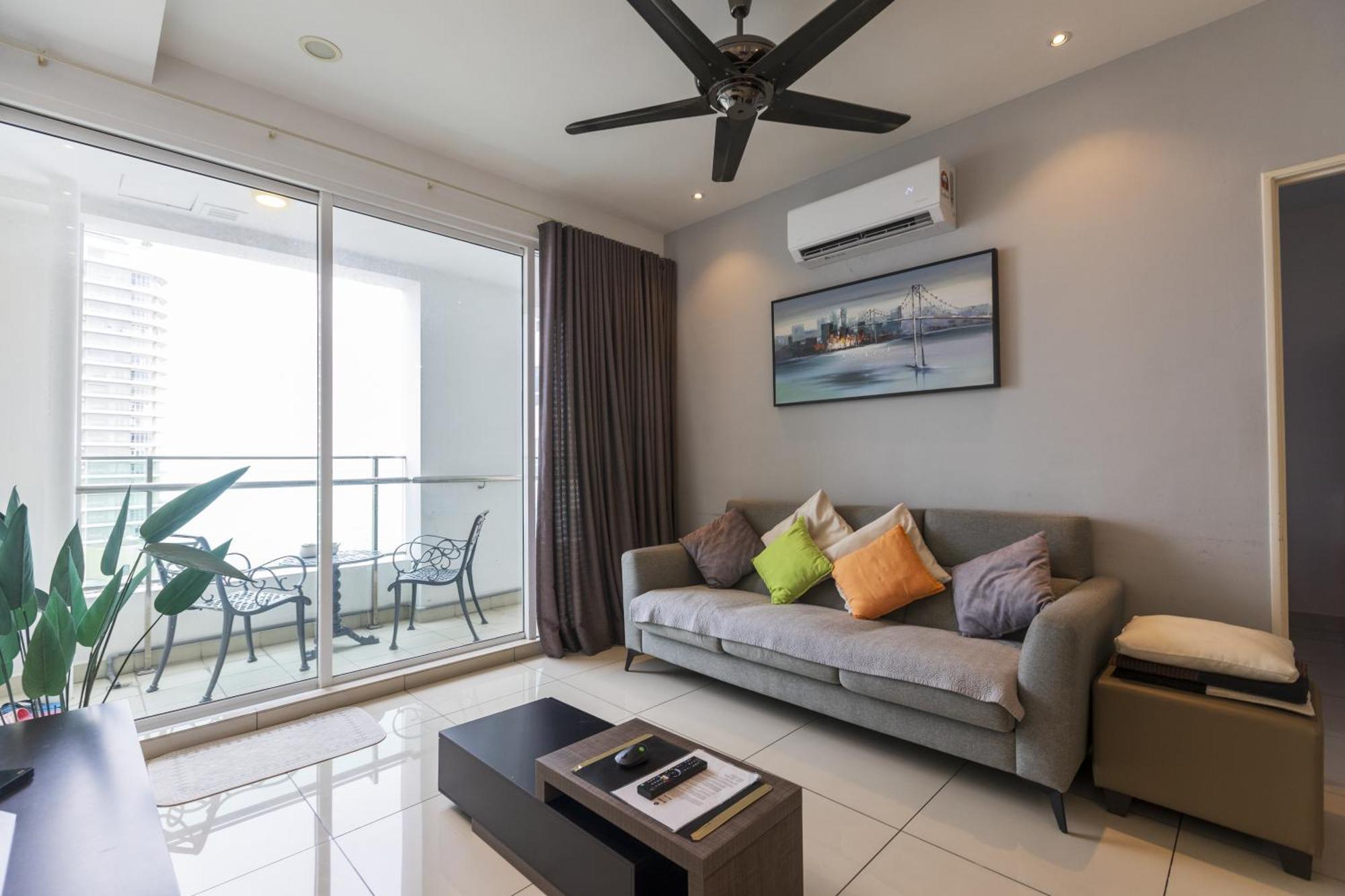 Sky Suites George Town Exterior foto